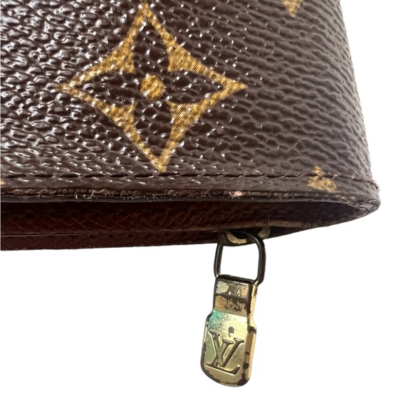 Authentic Louis Vuitton Monogram Compact Zip Wallet. - Picture 2 of 11